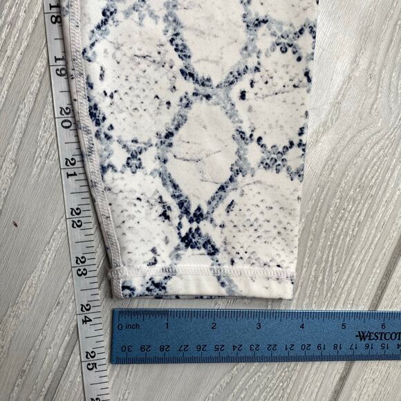 Varley Women's White Snake Print Let’s Go High Rise 7/8 Leggings Size Small - Picture 6 of 10